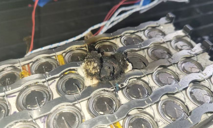 电池热失控危机如何化解？Forge Nano ALD 原子层沉积技术揭示答案！