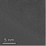 C 面蓝宝石 FIB 薄片,Gentle Mill 的低能离子源有效消除所有非晶层和损坏层。